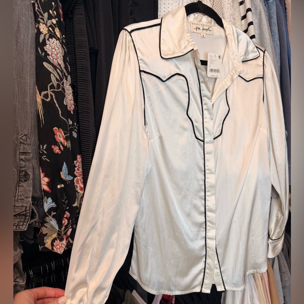 NWT Free People x Nigel Preston Silk Western Blouse Ivory Black Piping Size S - Picture 3 of 8